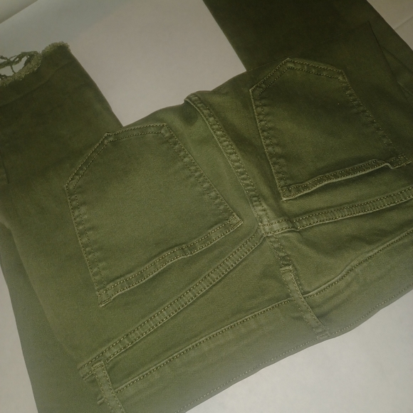 Old Navy Jeans - Picture 4 of 4